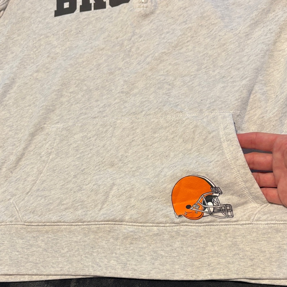 Cleveland Browns VS Sweatshirt - Picture 5 of 7